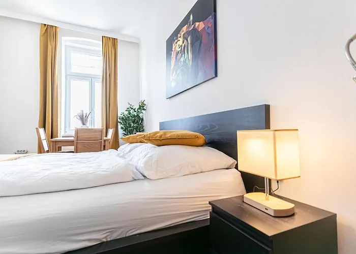 Apartamento Explore Vienna: 1br Retreat Near Westbahnhof Viena