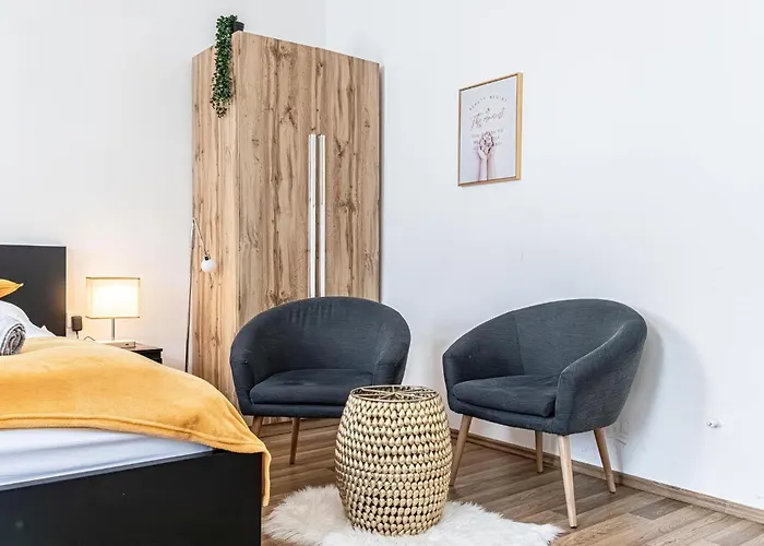 Explore Vienna: 1br Retreat Near Westbahnhof