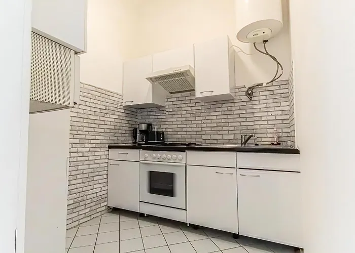 Explore Vienna: 1br Retreat Near Westbahnhof Apartamento